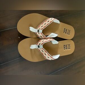 women’s flip flops brand new never worn